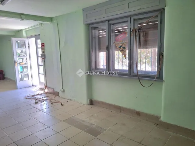 Kiadó kereskedelmi és ipari ingatlan Gyöngyös 49 nm