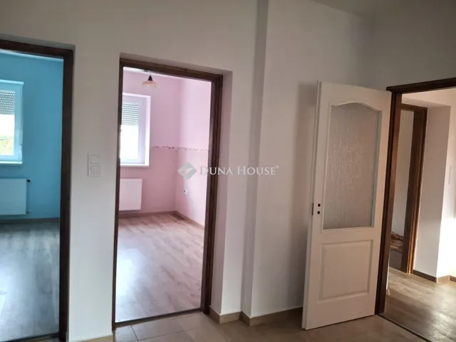 Eladó ház Gyöngyössolymos 110 nm