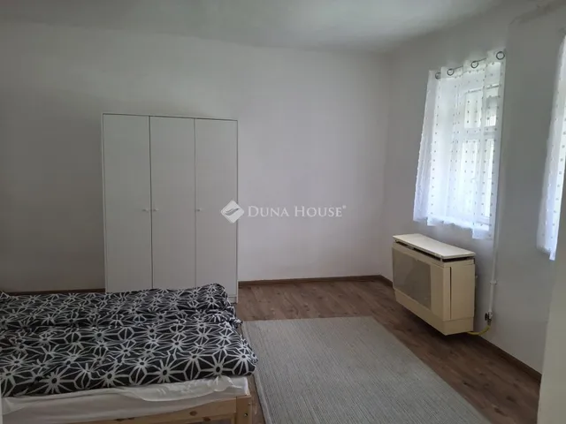 Kiadó ház Hatvan 45 nm
