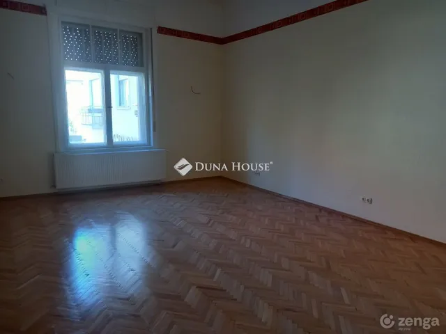 Eladó lakás Gyöngyös 77 nm