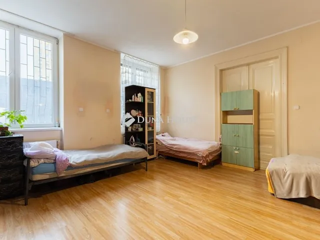 Eladó lakás Budapest VIII. kerület 76 nm