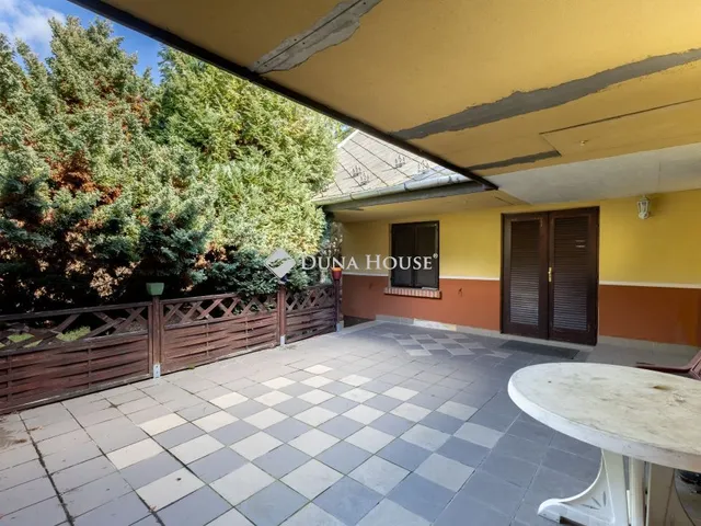 Eladó ház Budapest XVIII. kerület 240 nm