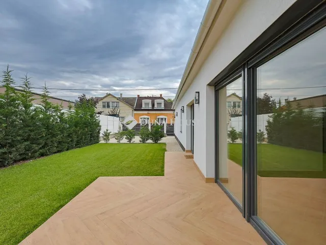Eladó ház Budapest XVIII. kerület 165 nm