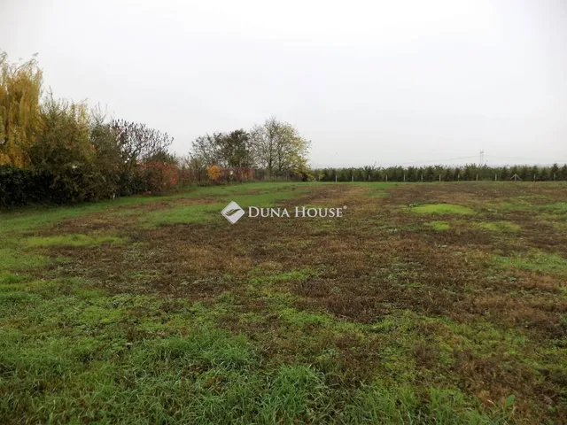 Eladó telek Pusztaszabolcs, Akácfa utca 1459 nm