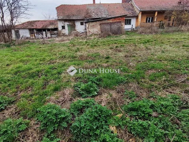Eladó telek Pázmánd 3520 nm
