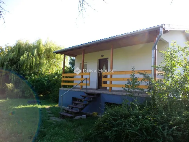 Eladó ház Kápolnásnyék 68 nm