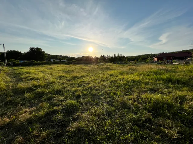 Eladó telek Pákozd 854 nm