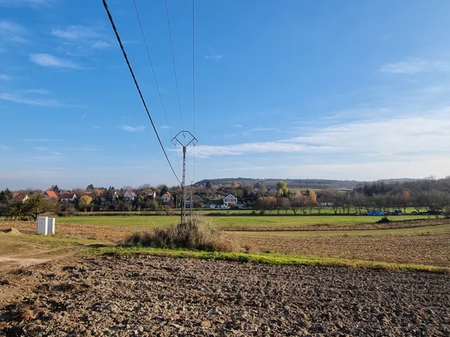 Eladó telek Pázmánd 2192 nm