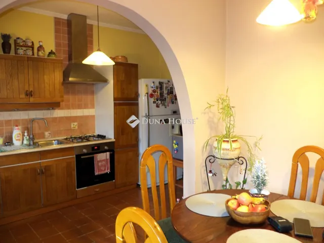 Eladó ház Kápolnásnyék 148 nm