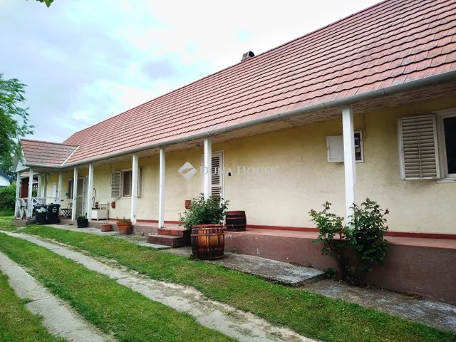 Eladó ház Pázmánd 115 nm