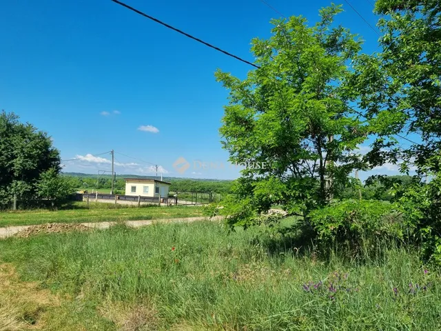 Eladó telek Pátka 990 nm