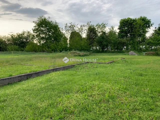 Eladó telek Aba 3039 nm