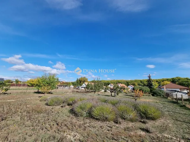 Eladó telek Seregélyes 962 nm