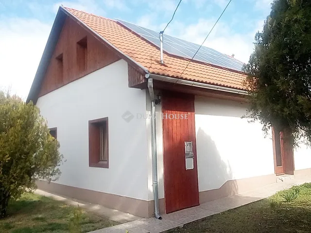 Eladó ház Kulcs 166 nm