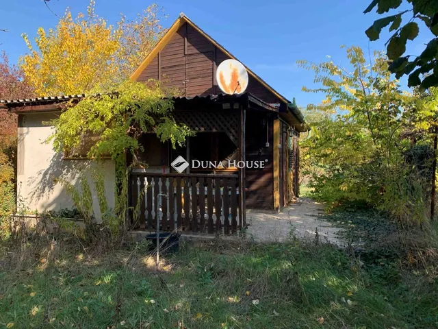 Eladó telek Gárdony 975 nm