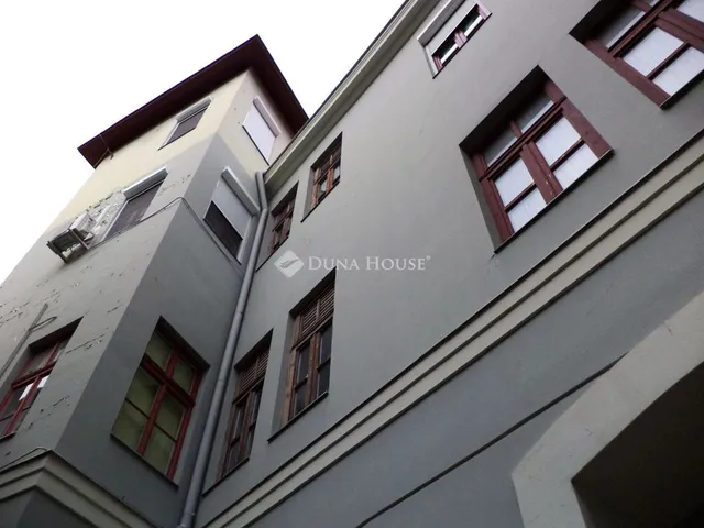 Eladó lakás Székesfehérvár 146 nm