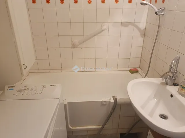 Eladó lakás Székesfehérvár, Salétrom utca 49 nm