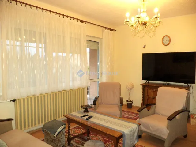 Eladó ház Velence 90 nm