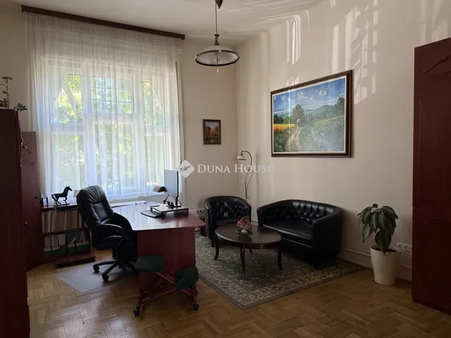 Eladó lakás Székesfehérvár, Ady Endre utca 172 nm