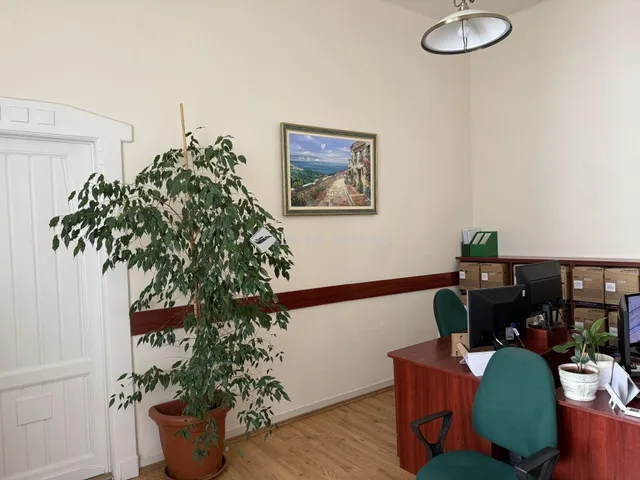 Eladó lakás Székesfehérvár, Ady Endre utca 172 nm