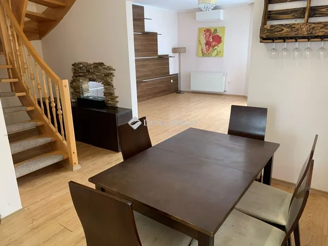 Eladó lakás Székesfehérvár 100 nm