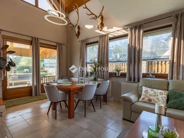 Eladó ház Pákozd 334 nm