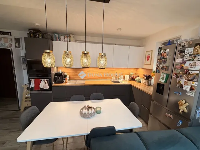 Eladó lakás Kápolnásnyék, Vasvári utca 58 nm