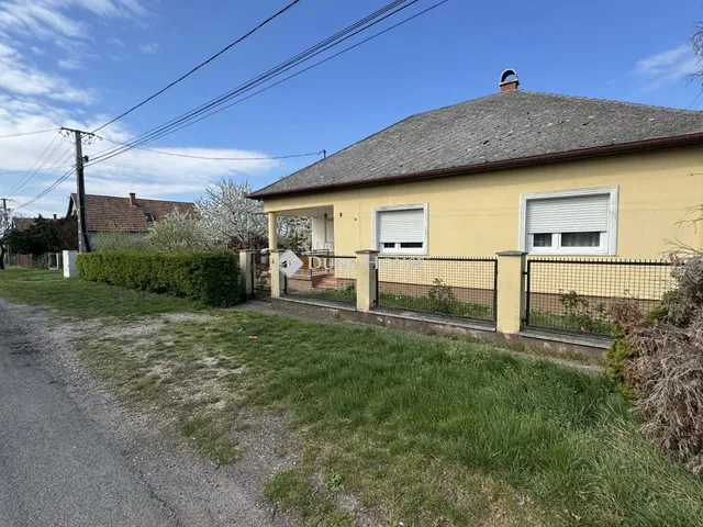 Eladó ház Ercsi 76 nm