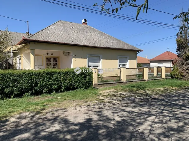 Eladó ház Ercsi 76 nm