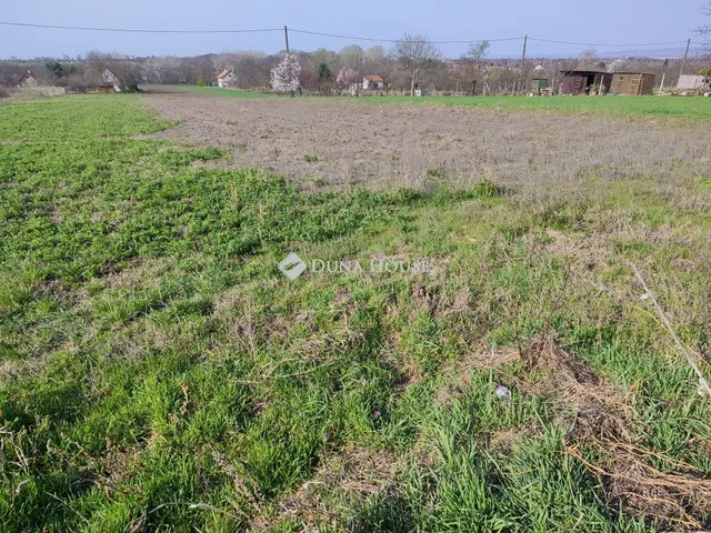 Eladó telek Gárdony 1898 nm