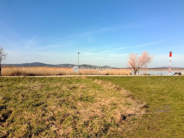 Eladó kereskedelmi és ipari ingatlan Gárdony 45 nm