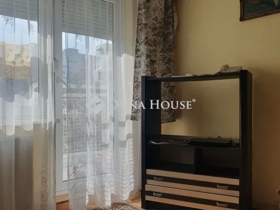 Eladó lakás Székesfehérvár, Salétrom utca 49 nm