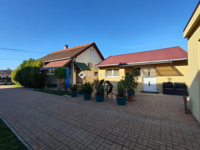 Eladó ház Baracska 82 nm