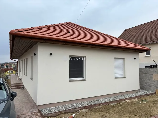 Eladó telek Perkáta 837 nm