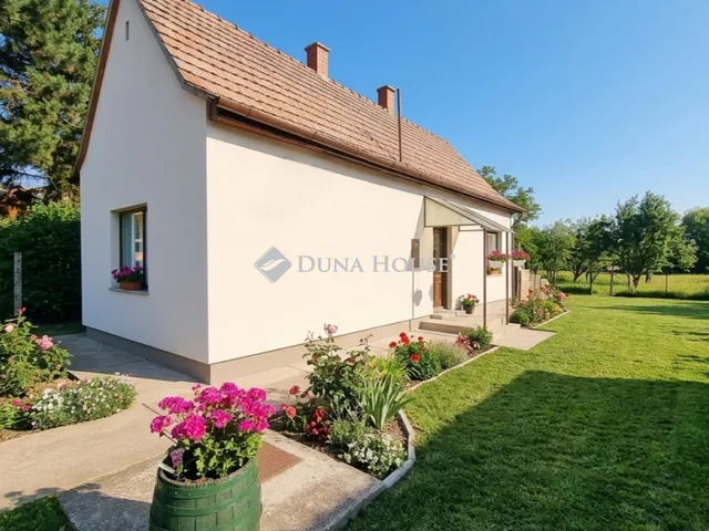 Eladó ház Pákozd 49 nm