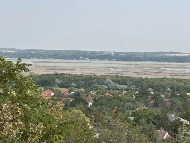 Eladó telek Pákozd 845 nm