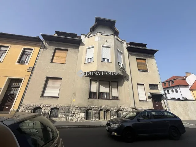 Eladó lakás Pécs 77 nm