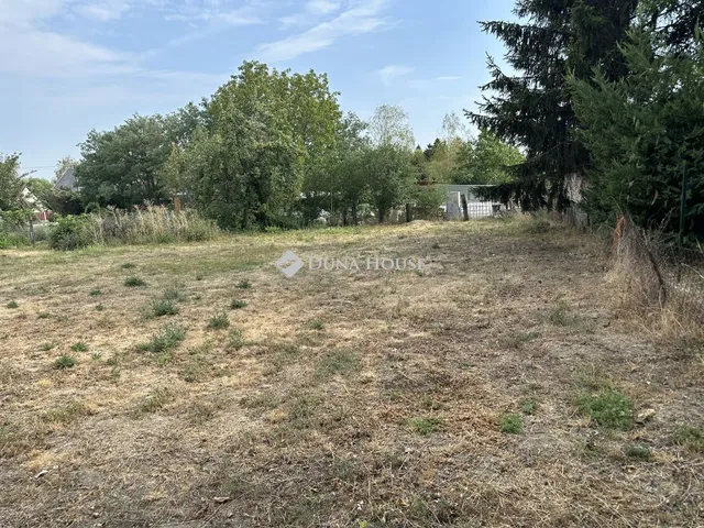 Eladó telek Pákozd 719 nm