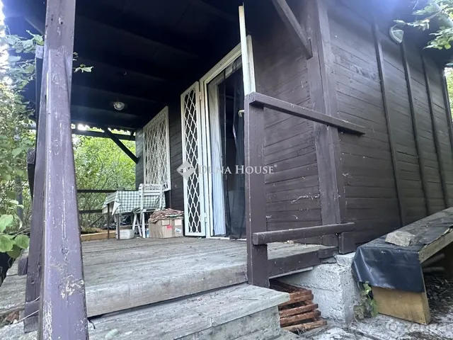 Eladó telek Pomáz, Kőhegy utca 1879 nm