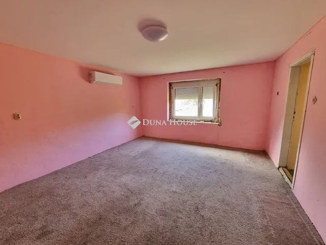 Eladó ház Császár 59 nm
