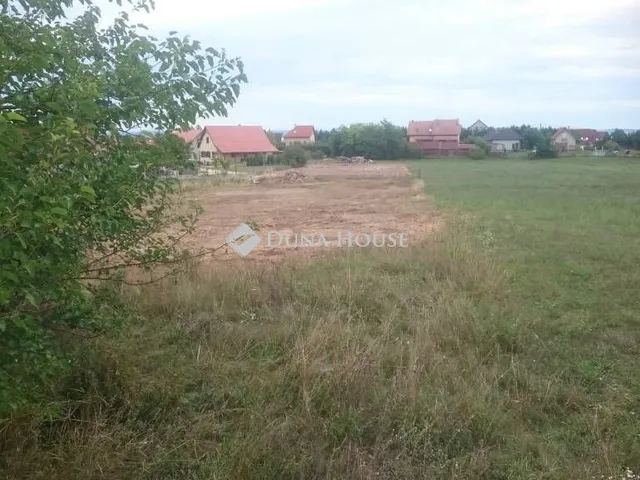 Eladó telek Zánka 2832 nm