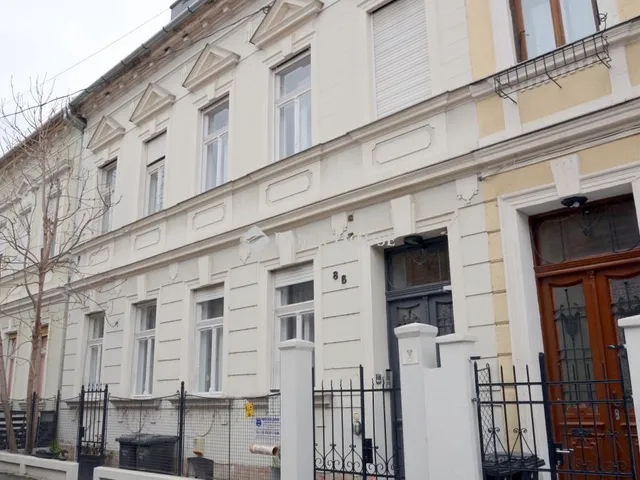 Eladó lakás Győr, Knézich utca 98 nm