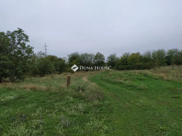 Eladó kereskedelmi és ipari ingatlan Pétfürdő, Berhidai út 18226 nm