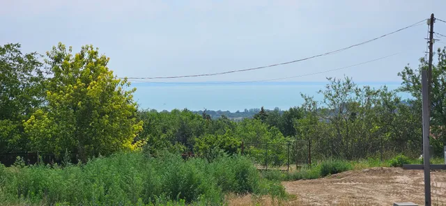 Eladó telek Balatonalmádi 897 nm