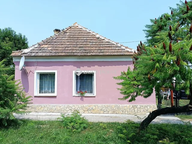 Eladó ház Lovászpatona, Széchenyi István utca 70 nm