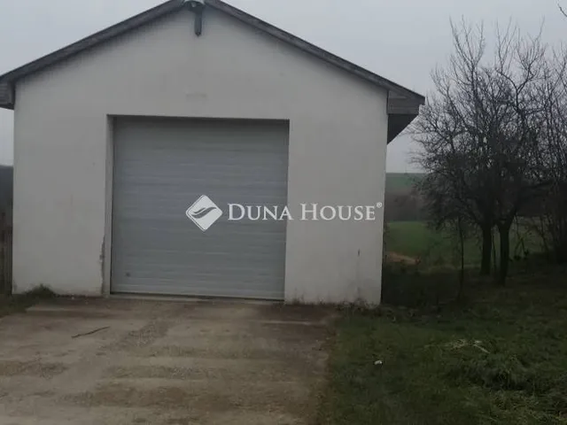 Eladó mezőgazdasági ingatlan Vérteskethely, Nincs utca 6139 nm