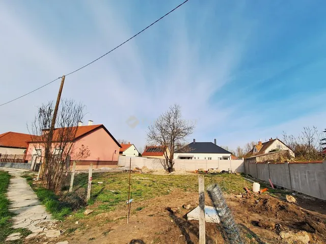 Eladó telek Győrzámoly 500 nm