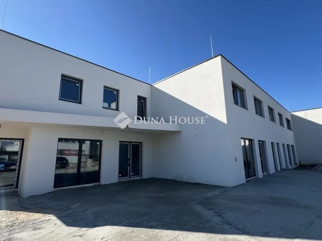 Kiadó kereskedelmi és ipari ingatlan Győr 200 nm