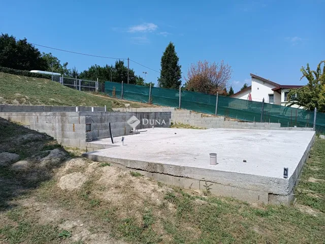 Eladó telek Győrújbarát, Zártkert 2107 nm