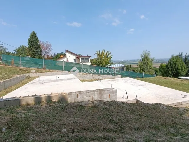 Eladó telek Győrújbarát, Zártkert 2107 nm